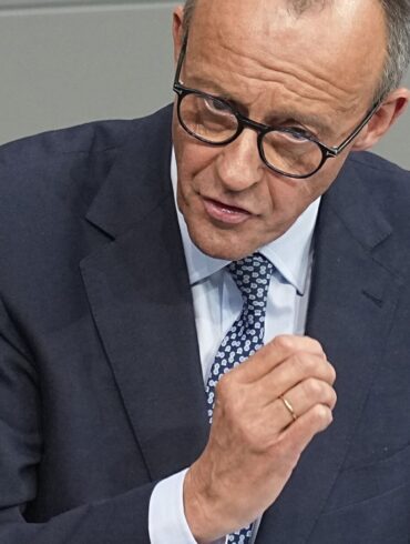 Merz will den Begriff Brandmauer für das falsche Wort.