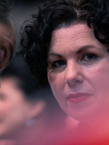BSW-Co-Chefin Amira Mohamed Ali startet den Bundesparteitag mit Attacken gegen die übrigen Parteien und die Medien.