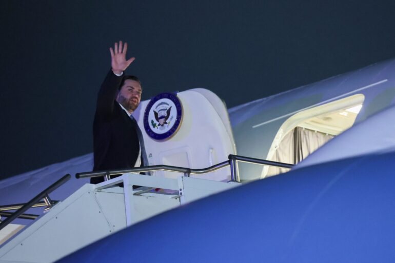 US-Vizepräsident Vance reiste am Freitag wieder ab - und ließ viele in München irritiert zurück.
