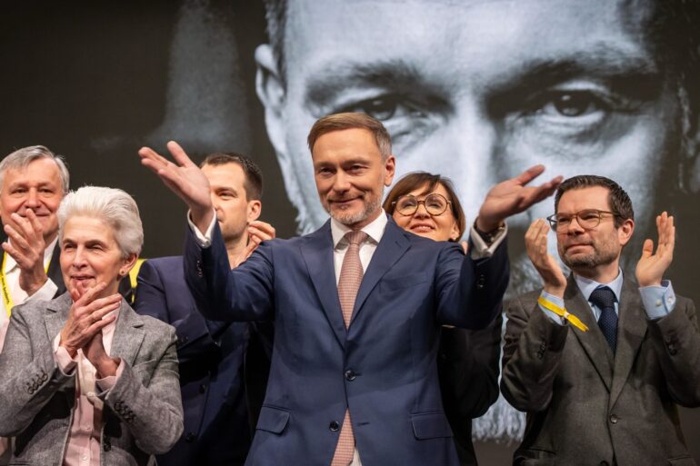 Der Vorsitzende im Mittelpunkt: Christian Lindner auf dem FDP-Parteitag