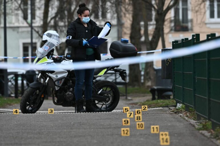 Nach dem Angriff herrscht Terrorverdacht.