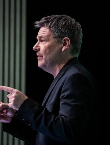 Grünen-Kanzlerkandidat Habeck wehrt sich gegen Plagiatsvorwürfe