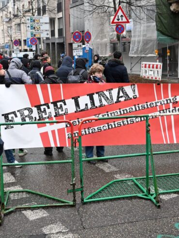 Vor dem BGH hatten sich Sympathisanten zu einer Solidaritätskundgebung versammelt.