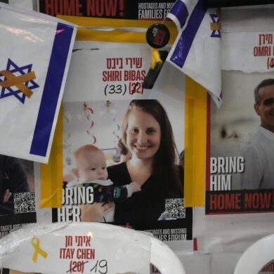 Die Hamas will nun die Leiche der im Gazastreifen getöteten Geisel Schiri Bibas mit Verspätung an das Rote Kreuz übergeben haben. (Archivbild)