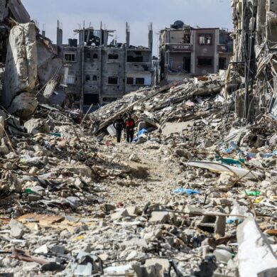 Sollte die Hamas die Geiseln bis Freitag nicht freilassen, droht Israel mit einem Ende der Waffenruhe.