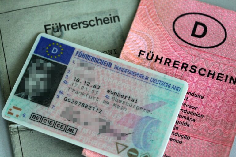 Bis ein digitaler Führerschein kommt, könnte es noch dauern (Archivbild).