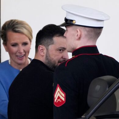 Selenskyj verlässt das Weiße Haus, ohne zu einer Vereinbarung mit Trump gekommen zu sein.