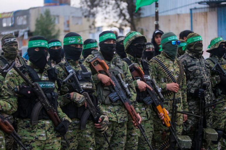 Islamisten im Gazastreifen halten nach israelischen Informationen noch 24 Geiseln und 35 Leichen von Verschleppten im Gazastreifen fest.