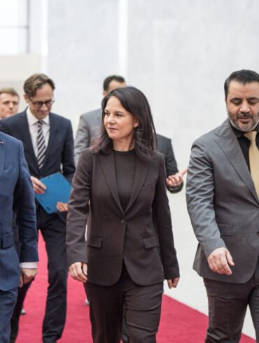 Armin Laschet gilt als einer von mehreren Kandidaten für das Amt des Bundesaußenministers in der nächsten Bundesregierung. (Archivbild)