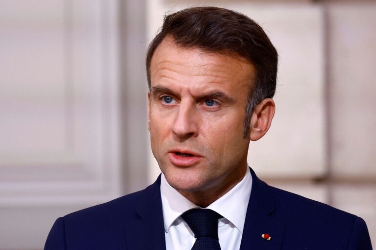 Frankreichs Präsident Macron will bei einem Friedensschluss in der Ukraine als Sicherheitsgarantie auch Truppen dorthin entsenden. (Archivbild)