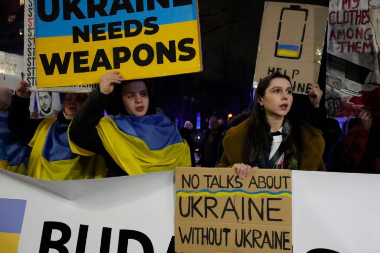 Die Ukraine ist bisher auf US-Militärhilfe im Kampf um ihr Bestehen im russischen Angriffskrieg angewiesen. (Archivbild)