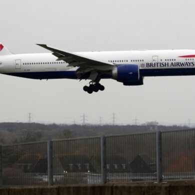 In London Heathrow rollt der Betrieb nach dem beispiellosen Flugchaos des Vortages wieder an.
