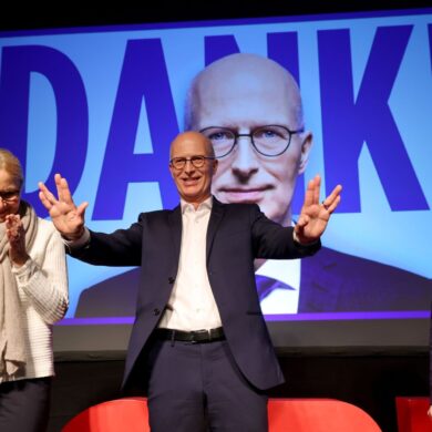 Peter Tschentscher kann nach dem Sieg seiner SPD bei der Bürgerschaftswahl auch die nächsten fünf Jahre Hamburgs Erster Bürgermeister bleiben.