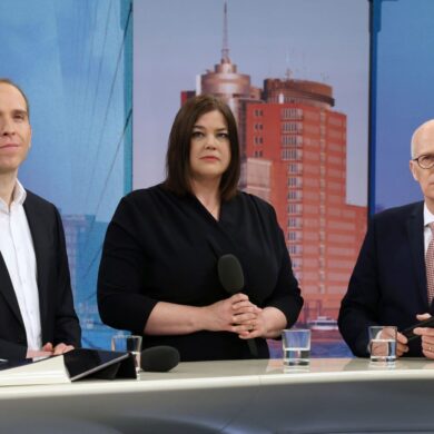 Tschentscher will mit beiden reden.
