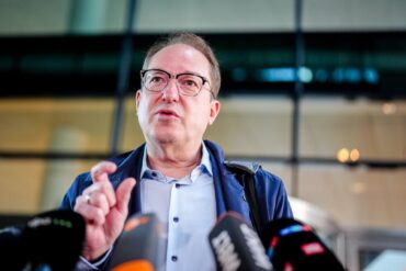 Die Schlusskurve der Verhandlungen ist laut CSU-Landesgruppenchef Alexander Dobrindt in Sicht - wenn auch noch nicht erreicht.