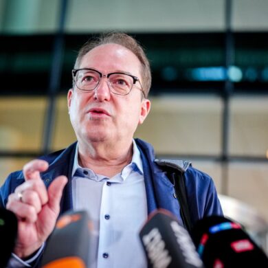 Die Schlusskurve der Verhandlungen ist laut CSU-Landesgruppenchef Alexander Dobrindt in Sicht - wenn auch noch nicht erreicht.