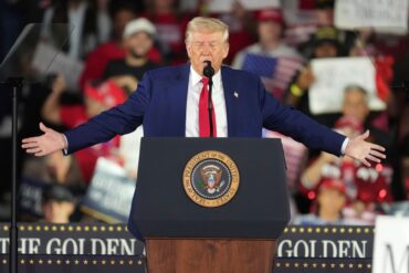 US-Präsident Donald Trump preiste sich selbst bei dem Auftritt in höchsten Tönen.