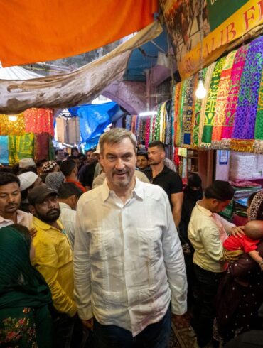 Bayerns Ministerpräsident musste seine Indien-Reise wegen der Beschwerden vorzeitig abbrechen. (Archivbild)