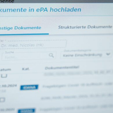 Die E-Akte soll für Patienten und Praxen zum Alltag werden. (Archivbild)