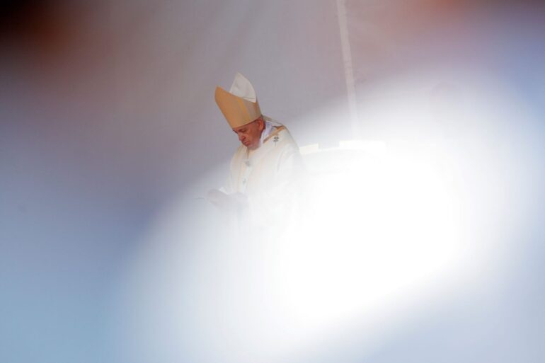 Ob zu Umweltthemen, Homosexualität oder Reformen in der Kirche - zahlreiche Zitate von Papst Franziskus bleiben in Erinnerung.