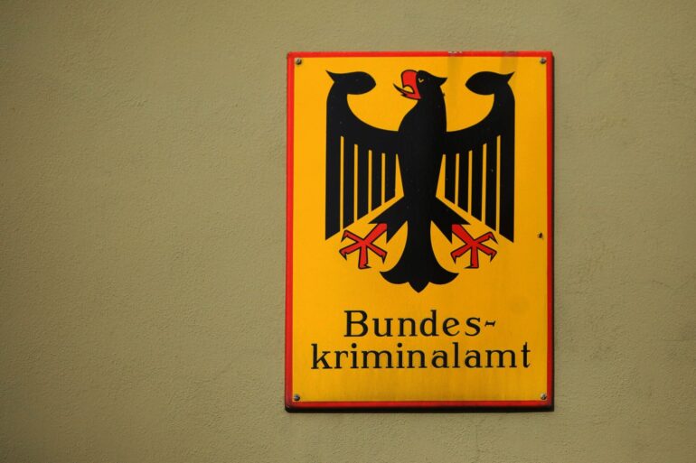 Das BKA nimmt Terroristen ins Visier, die im Internet ihr Unwesen treiben. (Symbolbild)