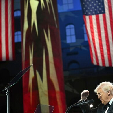 US-Präsident Trump erhöht im Zollstreit den Druck gegen China - und lenkt gegenüber anderen Ländern ein.