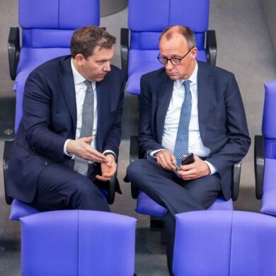 Vielleicht bald Vize und Kanzler?: Die Vorsitzenden von SPD und CDU, Lars Klingbeil und Friedrich Merz. (Archivbild)