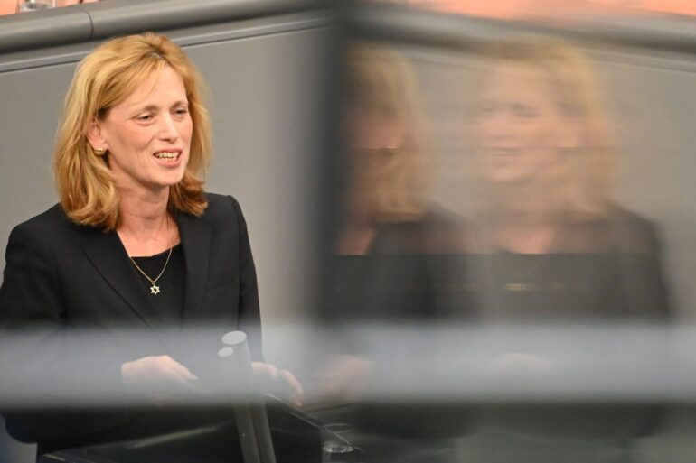 Will jüdisches Leben in Deutschland sichtbar machen: Karin Prien.