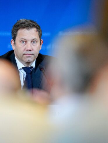 Das Ergebnis der Steuerschätzer sei weitgehend so, wie es während der Koalitionsverhandlungen schon erwartet wurde, sagte der Finanzminister.
