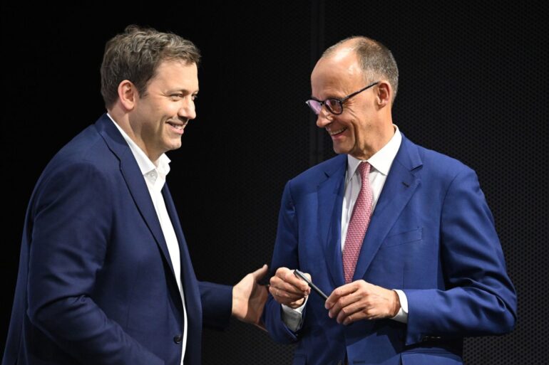 Diese beiden sollen an der Spitze des Kabinetts stehen: Lars Klingbeil (SPD) als Vizekanzler, Friedrich Merz (CDU) als Bundeskanzler.
