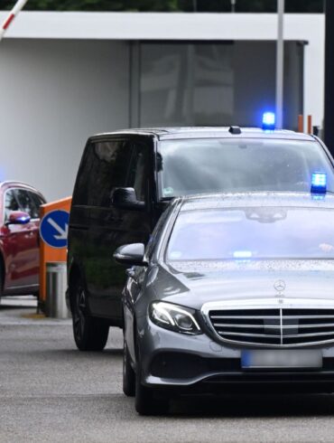 Die Bundesanwaltschaft ließ die Jugendlichen festnehmen und nach Karlsruhe bringen.