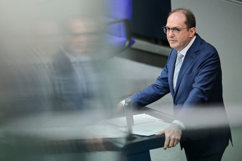 Im Bundestag erklären die Ministerinnen und Minister des Kabinetts von Kanzler Friedrich Merz (CSU) diese Woche ihre Pläne für die kommenden vier Jahre.