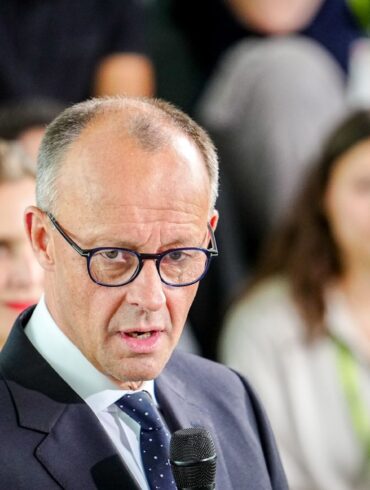 Opfer von Fake News: Eine Webseite verbreitet Falschinformationen unter dem Namen von Bundeskanzler Friedrich Merz (CDU).