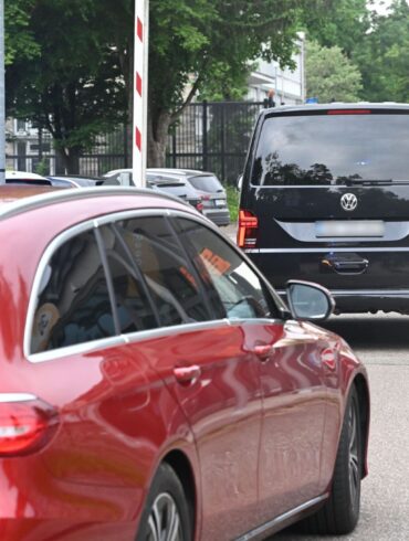 Die Bundesanwaltschaft ließ die Festgenommenen nach Karlsruhe bringen.