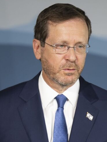 Israels Präsident Herzog zieht aus diplomatischen Beziehungen zu Deutschland Parallelen zu Nahost.