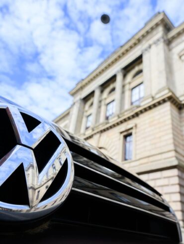 Im Prozess zur VW-Dieselaffäre wurden vier Haftstrafen ausgesprochen, nur in zwei Fällen gab es Bewährung.