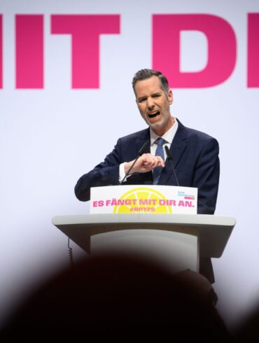 Gibt sich bei seiner Bewerbungsrede für den Parteivorsitz kämpferisch: Christian Dürr.
