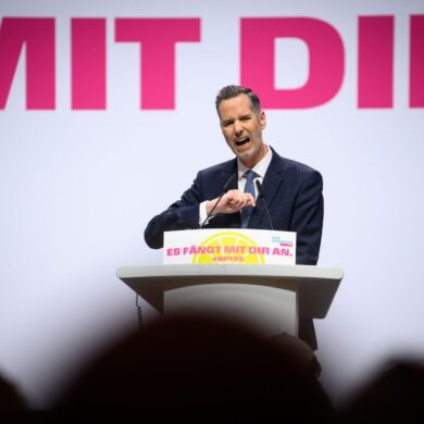 Gibt sich bei seiner Bewerbungsrede für den Parteivorsitz kämpferisch: Christian Dürr.