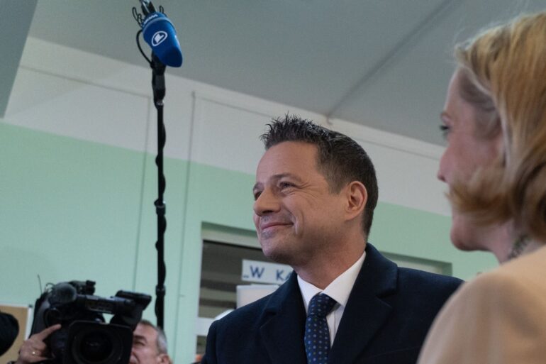 Der Warschauer Oberbürgermeister Rafal Trzaskowski muss im Rennen um die Präsidentschaft in die Stichwahl.