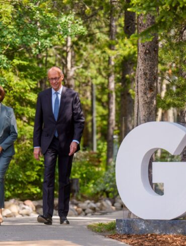 Aussagen von Bundeskanzler Friedrich Merz zu Israel und Iran am Rande des G7-Gipfels sorgen bei einigen in Deutschland für Befremden. (Archivbild)