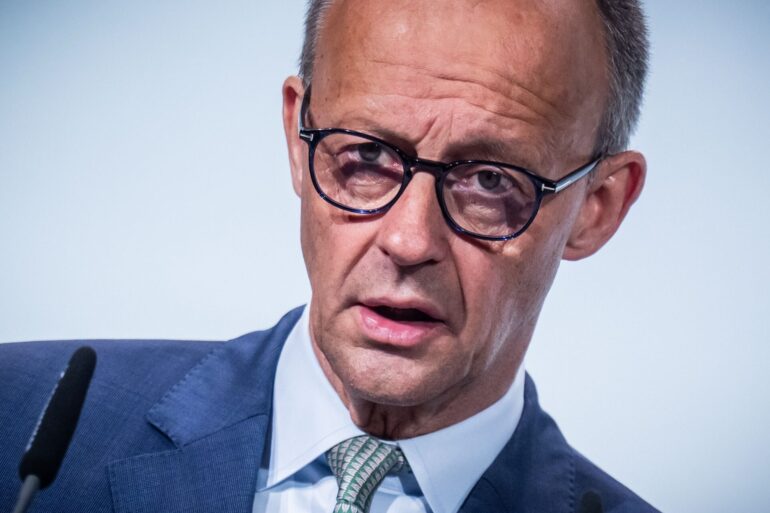 Bundeskanzler Merz hat gute Erinnerungen an seine Wehrdienstzeit. (Archivfoto)