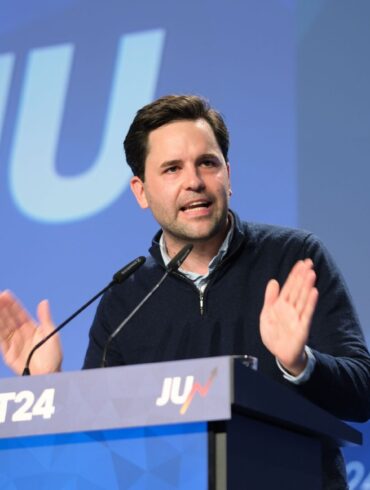 JU-Chef Johannes Winkel kritisiert die Haushaltspläne von Schwarz-Rot. (Archivfoto)