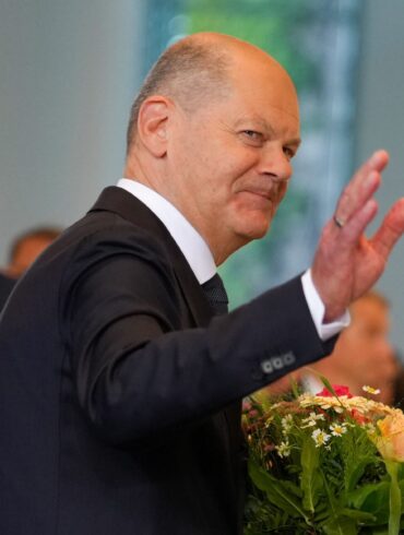 Scholz hat sich aus dem Kanzleramt verabschiedet - soll aber weiter ein Büro und Mitarbeiter haben. (Archivbild)