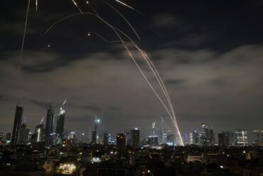 Die Angriffe des Irans auf Israel gehen weter.
