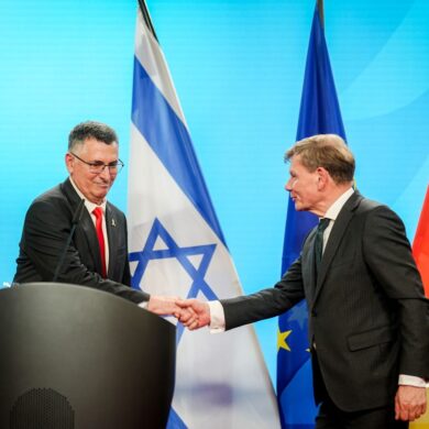 Wadephul (CDU) wird beim Treffen mit seinem israelischen Amtskollegen Gideon Saar deutlich.