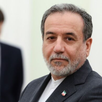 Der Iran prüft laut Außenminister Araghtschi, ob erneute Gespräche mit den USA im nationale Interesse sind.