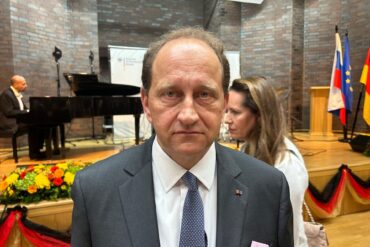 Botschafter Alexander Graf Lambsdorff wurde im Streit um die Behandlung russischer Korrespondenten in Deutschland ins russische Außenministerium einbestellt. (Archivbild)