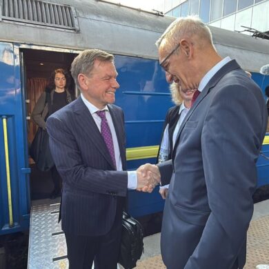 Begrüßung in Kiew: Außenminister Wadephul.
