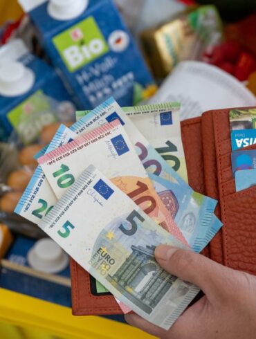 Die Inflation entscheidet über die Kaufkraft der Konsumenten.