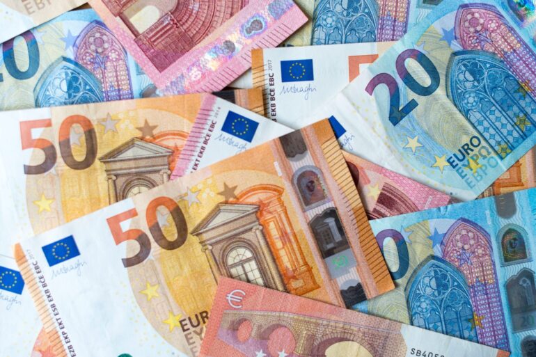 Im Bundeshaushalt klafft in den kommenden Jahren eine Milliardenlücke. (Symbolbild)